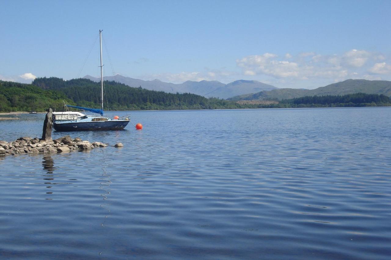 Loch Aweside Forest Cabins Dalavich Экстерьер фото