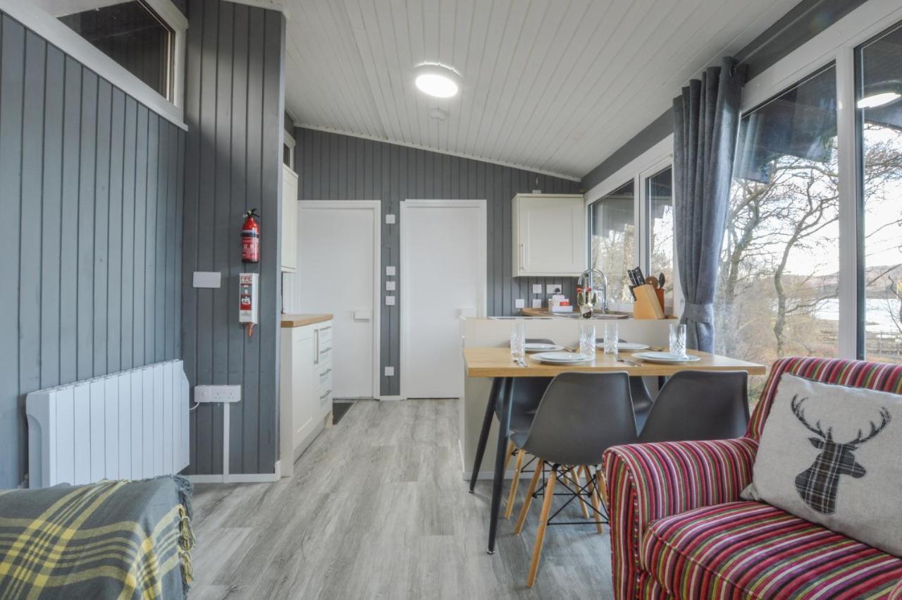 Loch Aweside Forest Cabins Dalavich Экстерьер фото