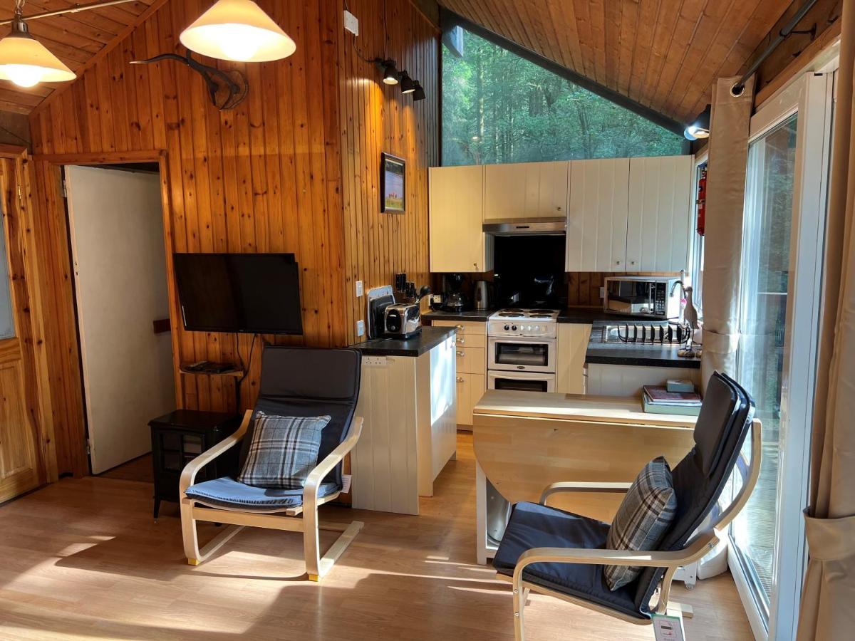 Loch Aweside Forest Cabins Dalavich Экстерьер фото