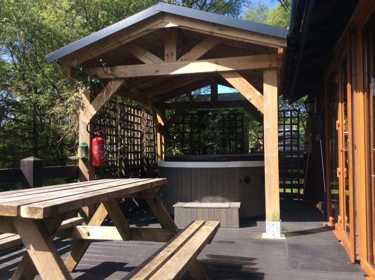 Loch Aweside Forest Cabins Dalavich Экстерьер фото