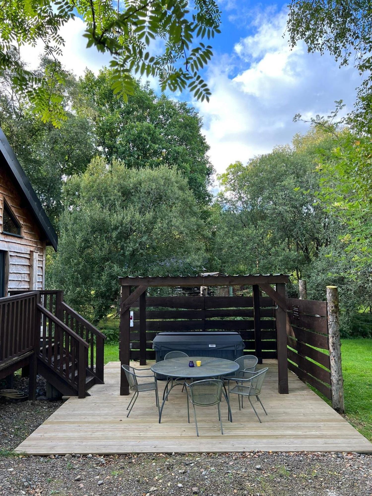 Loch Aweside Forest Cabins Dalavich Номер фото