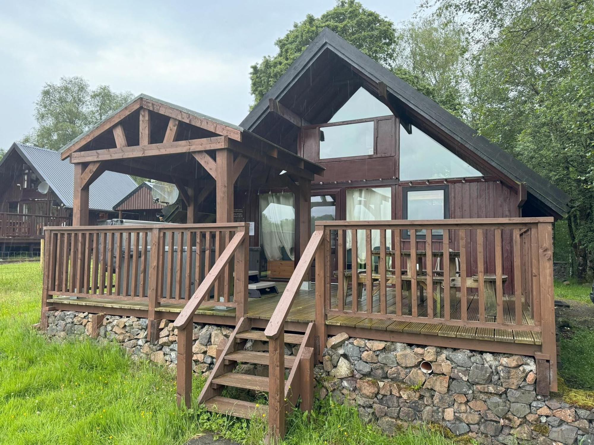 Loch Aweside Forest Cabins Dalavich Экстерьер фото